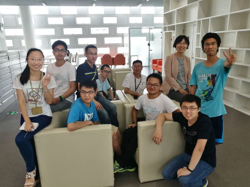 文件:深渔俱乐部发起团队.jpg